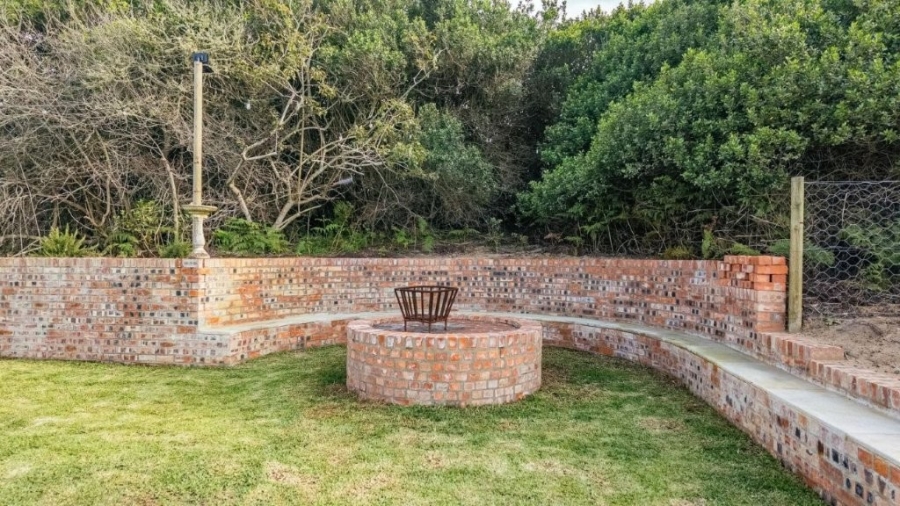 4 Bedroom Property for Sale in Hansmoeskraal A H Western Cape